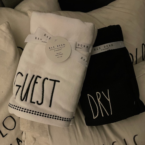 Rae Dunn Hand Towel Set (4). NWT!! - Picture 7 of 8